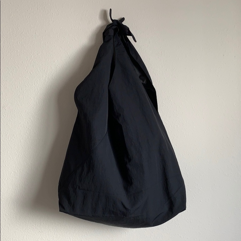 Lululemon x barre3 Cross It Off 20L Black NEW - Picture 3 of 13